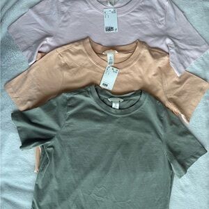 H&M Women's T-Shirts in Pink, Peach, and Olive